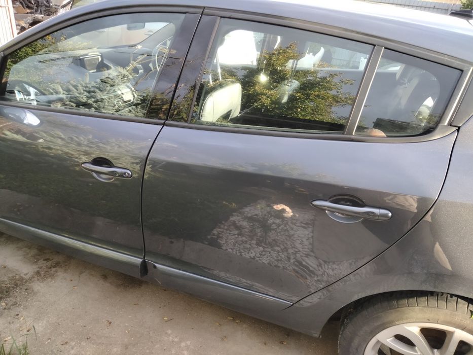uși /ușă stânga /față /spate Renault Megane 3. 1,5dci cod vopsea TEKPN