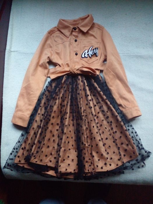 Продавам детска рокля