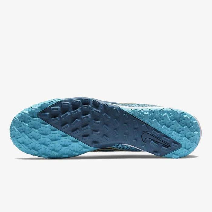 2 модела Nike Mercurial Vapor 14 и 16 Academy