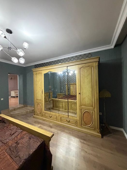 Кровать и шкаф Малайзия