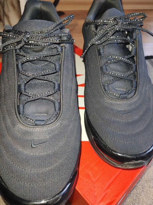 Спортни стоки мъжки маратонки Nike Air Max Dn