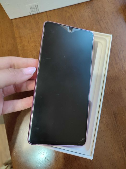 Срочно продам Samsung s20 fe б/у