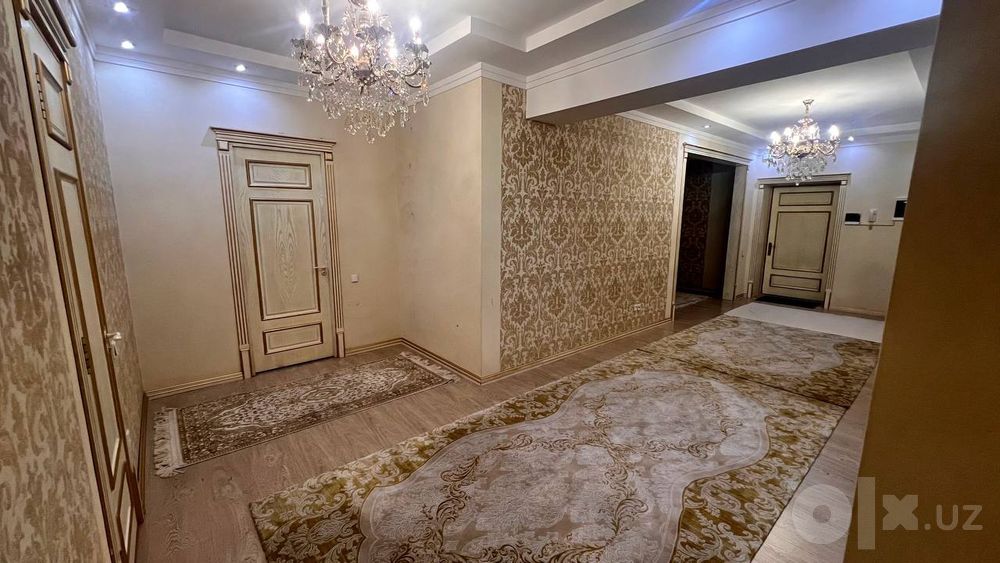 Сдаётся 4- комнатная квартира ЖК Бодомзор Терраса