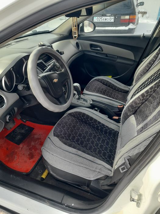 Шевролет Круз 2011 года