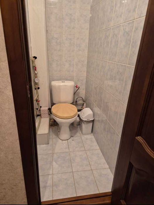 Срочно 2к.кв. продам рядом БСМП. 4-этаж