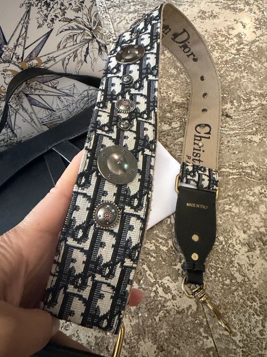 Dior чанта от естествена кожа!