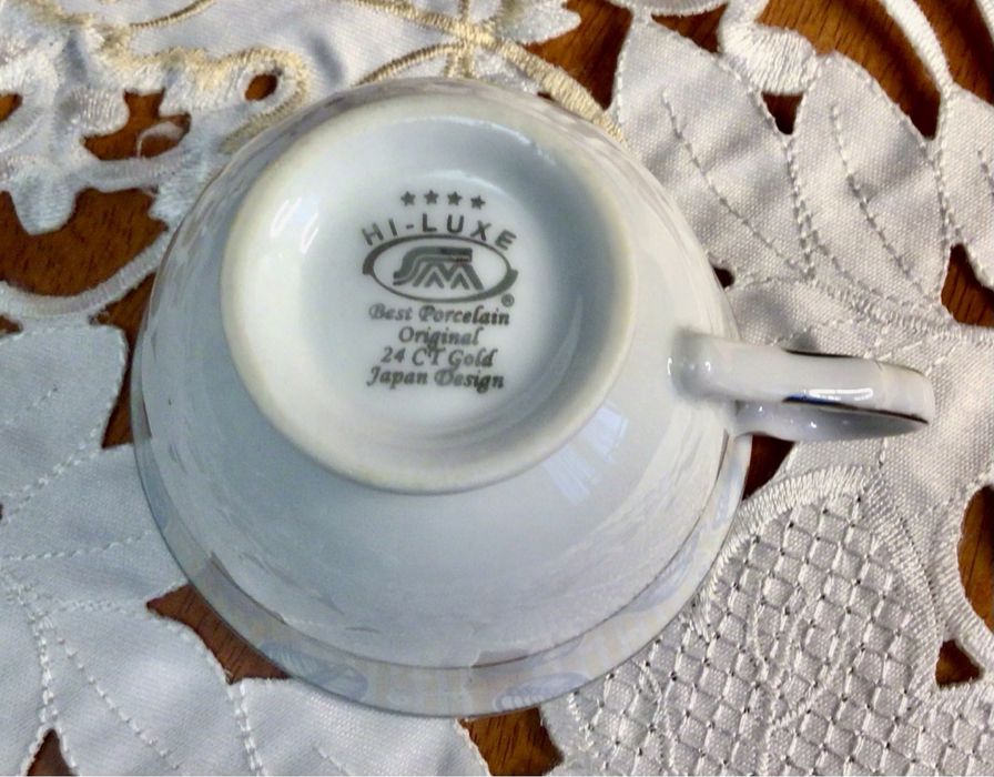 Сервизы, чайные наборы.