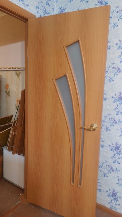 3 двери продаётся