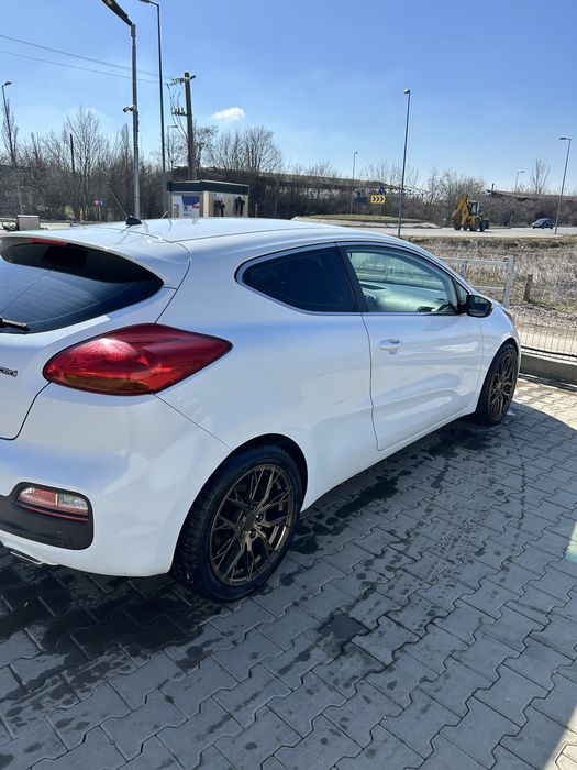 Kia pro cee'd coupe