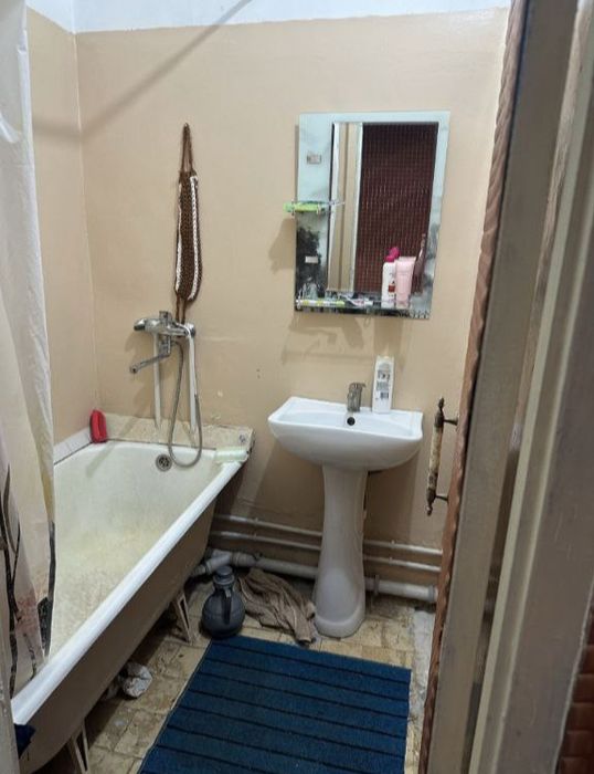 Продаётся 2-комнатная квартира