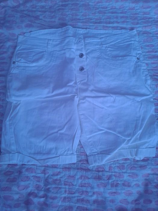Къси панталони М