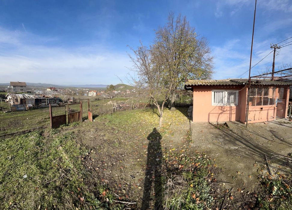 земеделски имот в село Малка поляна