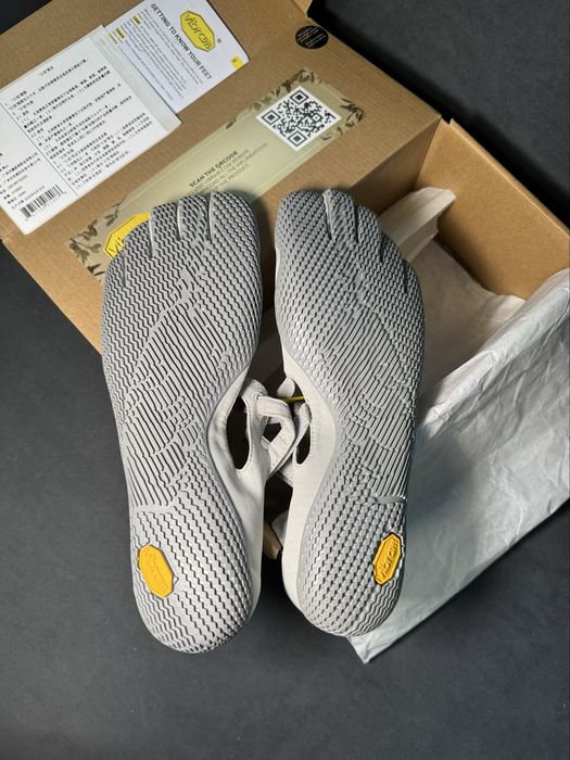 Новые Vibram fivefingers V-soul размер EU41
