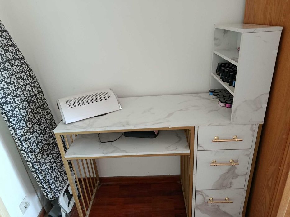 Vand masa profesionala unghii