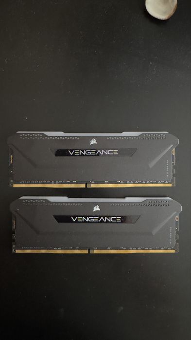 RAM памет 32GB (2x16GB) Corsair Vengeance RGB Pro SL DDR4 3200 CL16