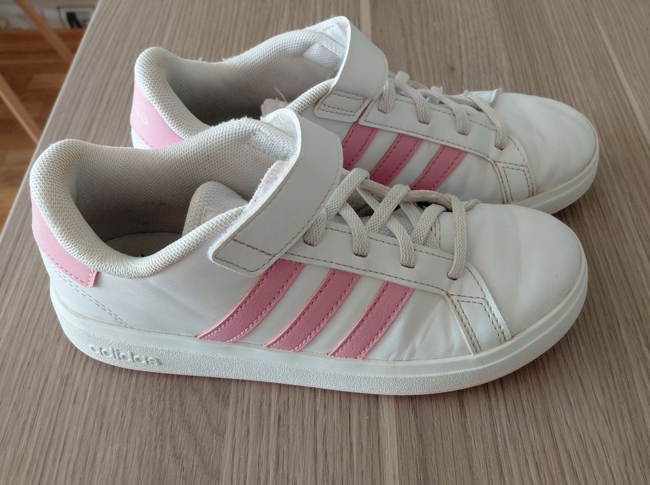 Маратонки Adidas 35номер