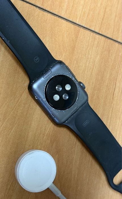 Apple watch series 1  Nu mai porneste. Display bun iwatch smart