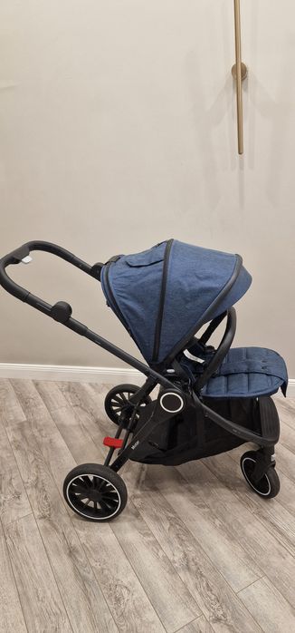 Коляска демисезонная