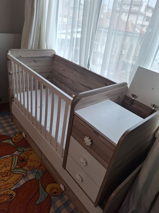 Бебешка дървена кошара