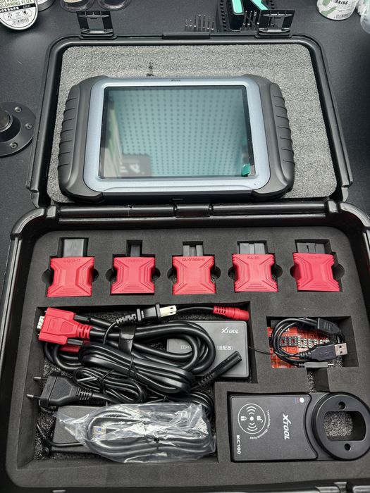 Автосканер Xtool X100 Pad Elite