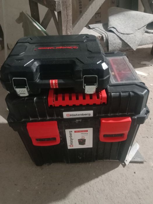 Продам инструменты с ящиком