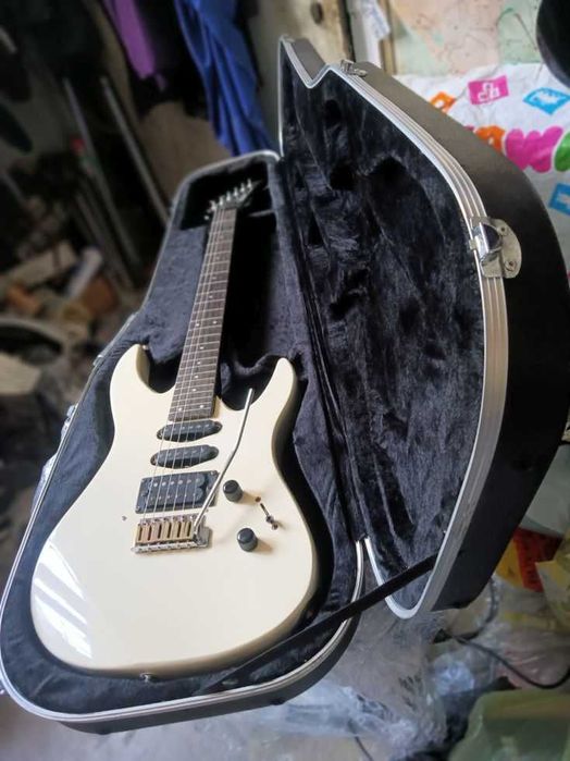 Електрическа китара lesPaul, Fender, Ibanez, Peavey, Yamaha, може+кубе