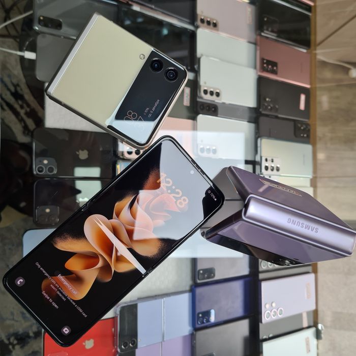 Samsung Z Flip4 xotirasi 8/256GB