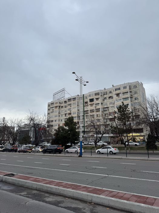 Tinchlik metro yonidan kvartira hamma sharoitlari bilan