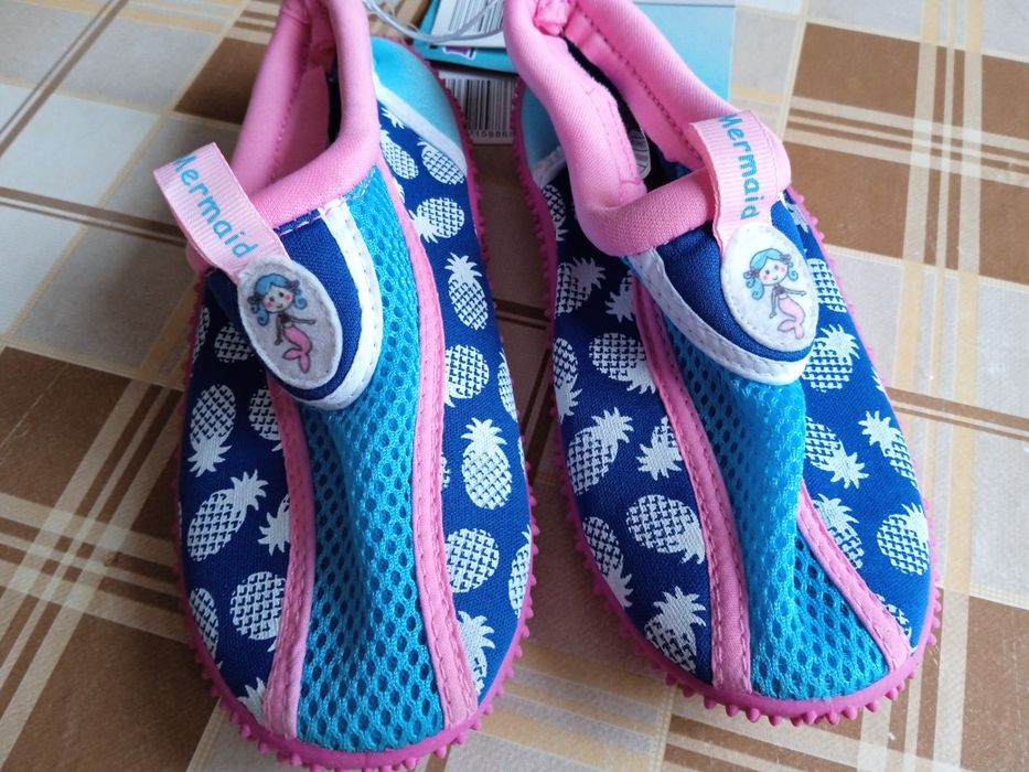 НОВИ детски обувки за вода, размер 29
