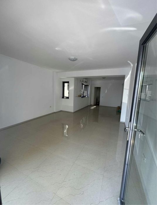 De inchiriat spatiu comercial Mamaia Nord D30, 50m de plaja