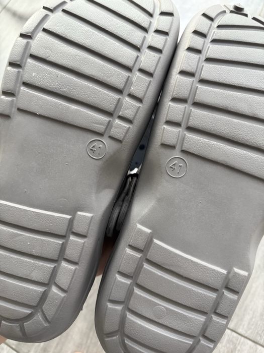 Утепленные резиновые тапки (кроксы)