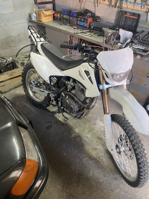 Срочно продам эндуро 06