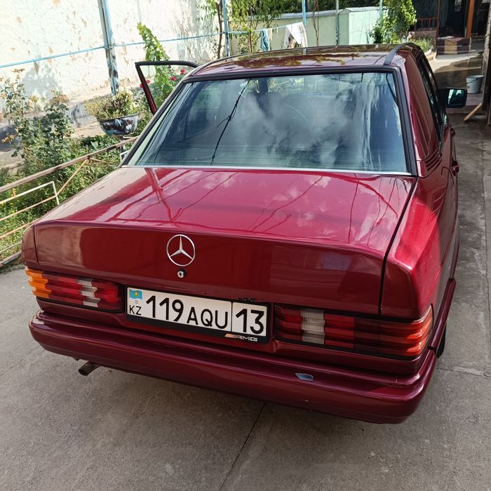 Мерседес.    Е190