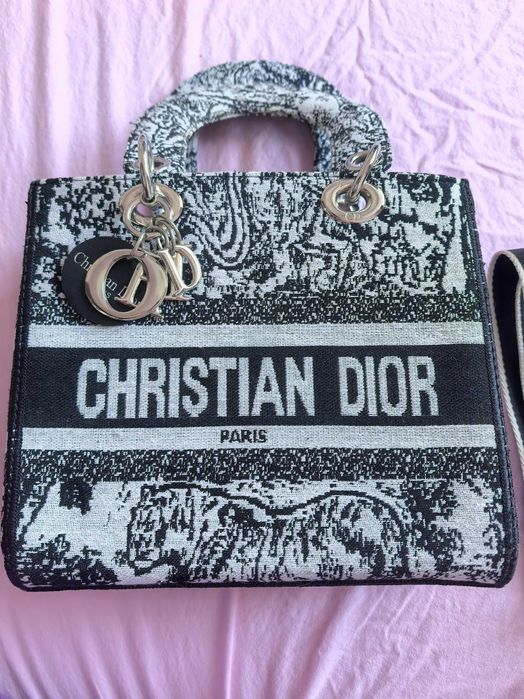 Бяло/черно чанта Christian dior