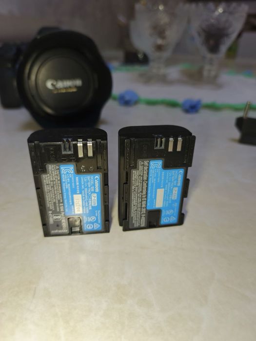 Canon 6 d mark 2 yangi barcha jixozlari bilan sotiladi