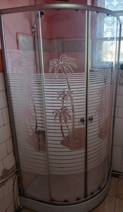 Cabina  de  dus cu cada