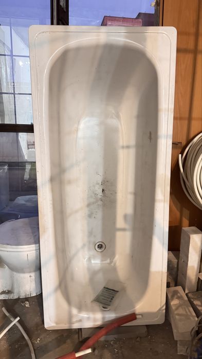 Ванна акриловая