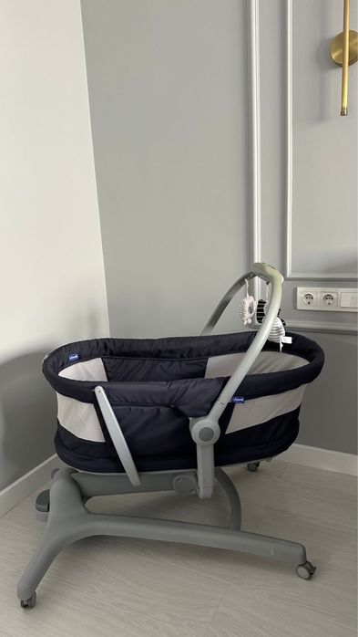 Стульчик-шезлонг Chicco Baby Hug Pro