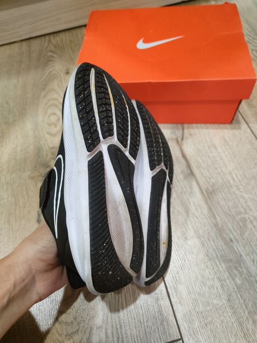 Кроссовки на мальчика 29 р