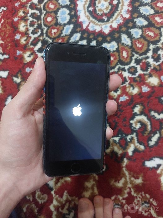 Iphone 8  64gb pamyat
