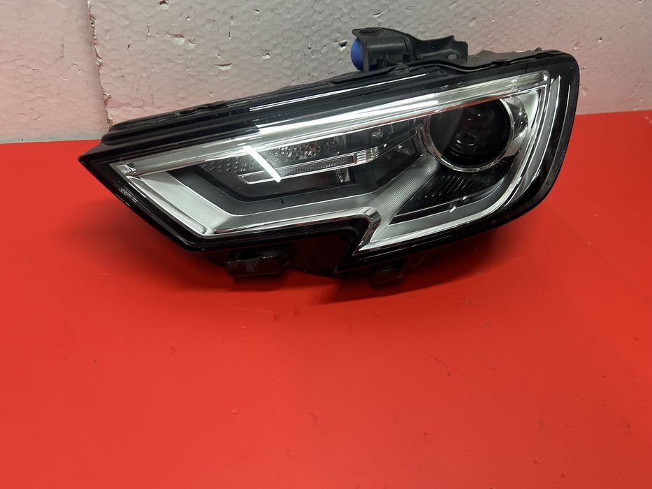 Far faruri Audi A3 8V0 bi xenon 2015-2018 stanga