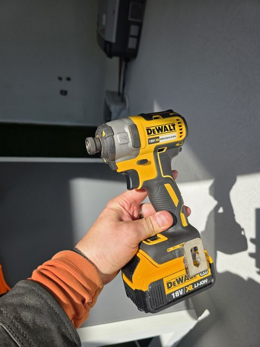 Autofiletanta Impact Dewalt DCF 887