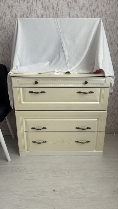 Продам камод для спальни