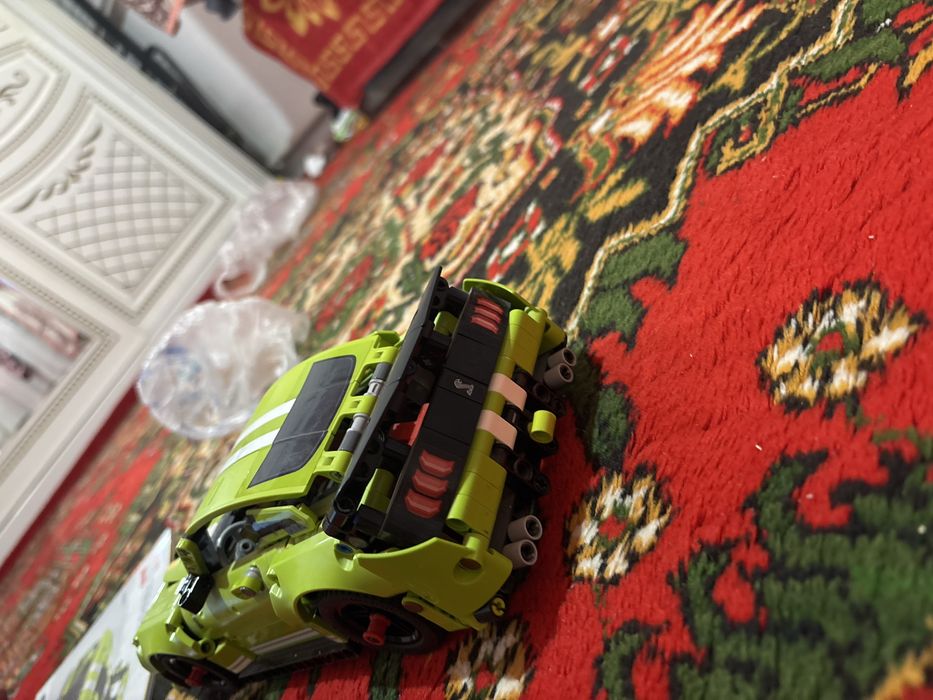 Продаю Lego техник Форд мустанг шелби