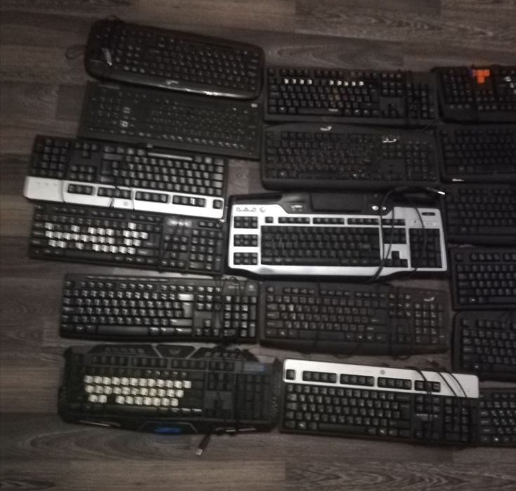 Клавиатуры , цена за все