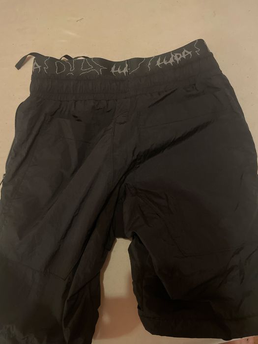 Луда къси панталони