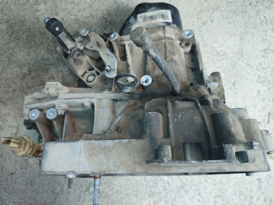 Продам корпус коробки от Ларгус