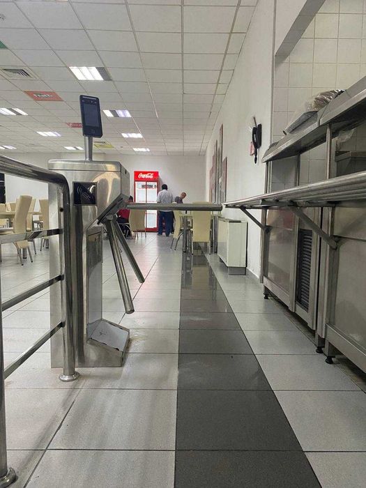 Турникет трипод.