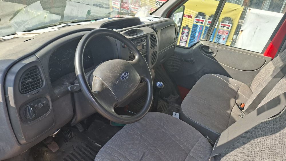 Ford transit nebasculabil