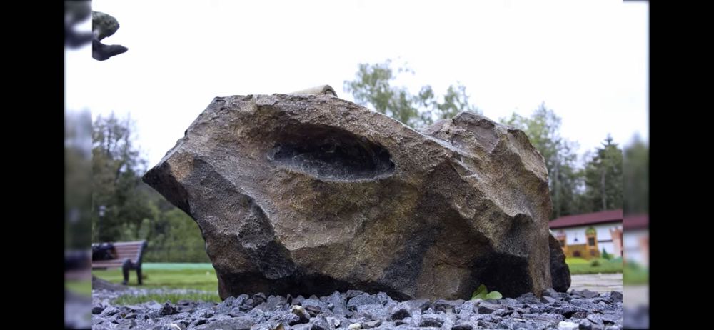 Камни , скалы, мох ,  для ландшафтногодекора.